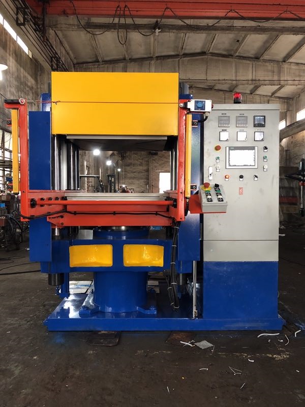 平板硫化機(jī)的安全操作事項(xiàng)有哪些？